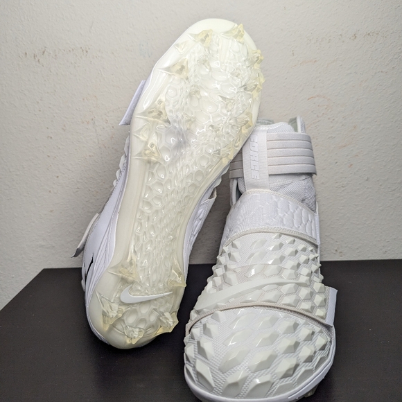 Nike Jordan Force Savage Elite 2 White Football Cleats Mens (CV1665-103) - Picture 8 of 8